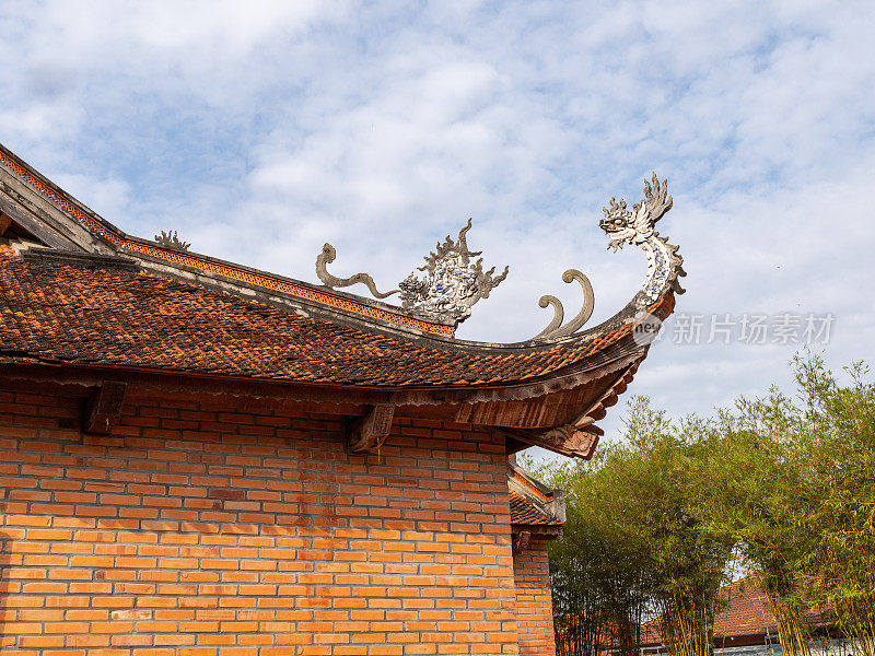 芹苴市翠林禅寺的图案和图案