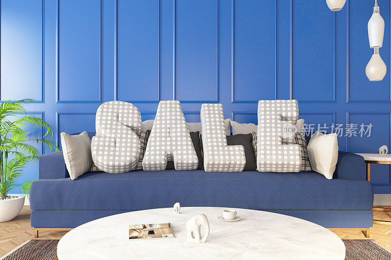 蓝色的客厅，沙发和SALE形状的字母靠垫