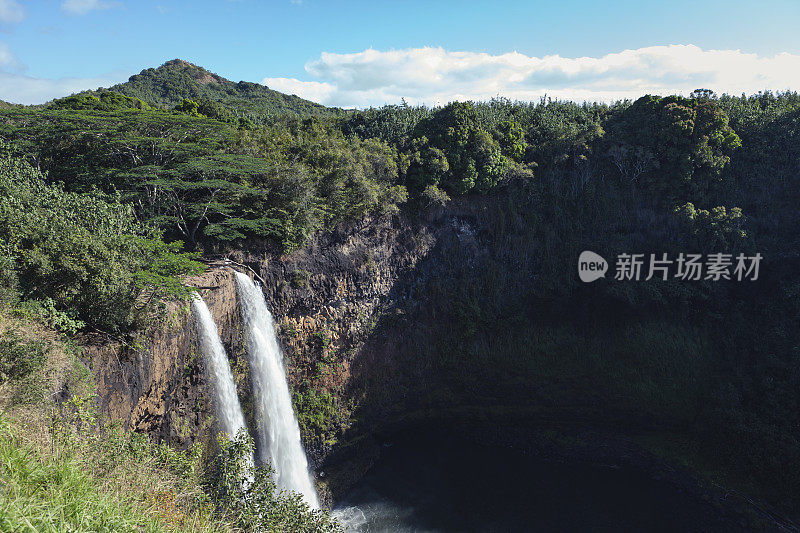 夏威夷考艾岛的怀卢阿瀑布