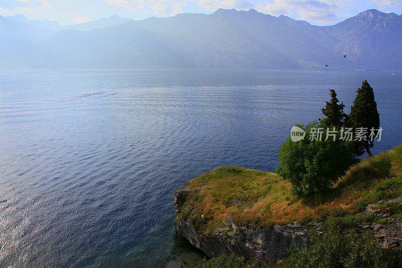 意大利加尔达湖天堂:高山放松景观，马尔切辛