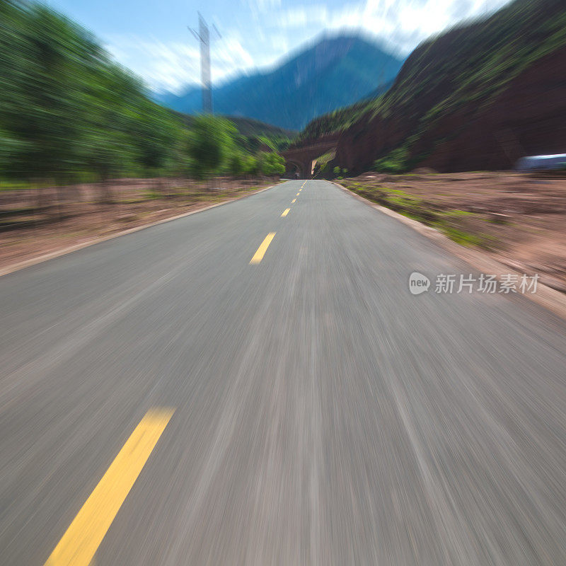 高速公路的背景