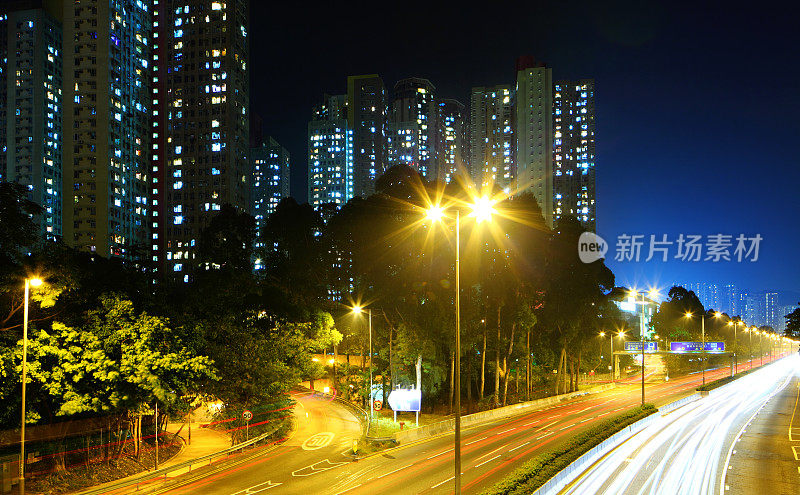 夜间交通繁忙