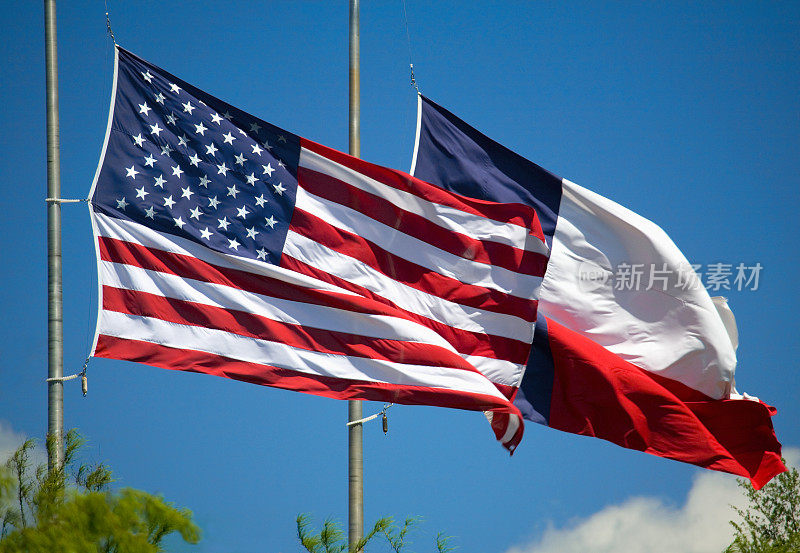 美国和德州的国旗降半旗