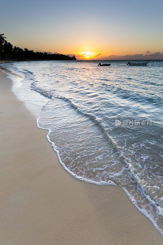 沙门海滩日落