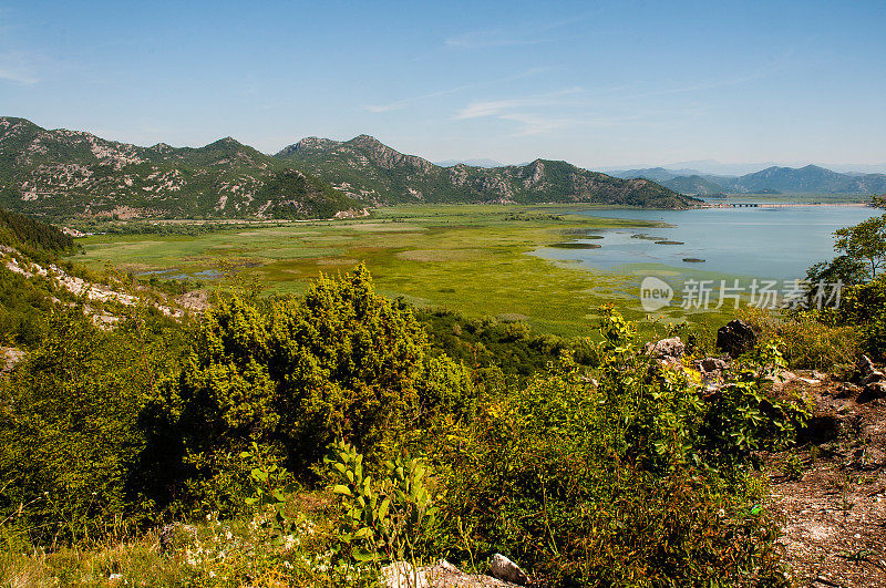 美丽的斯卡达湖渔业度假村