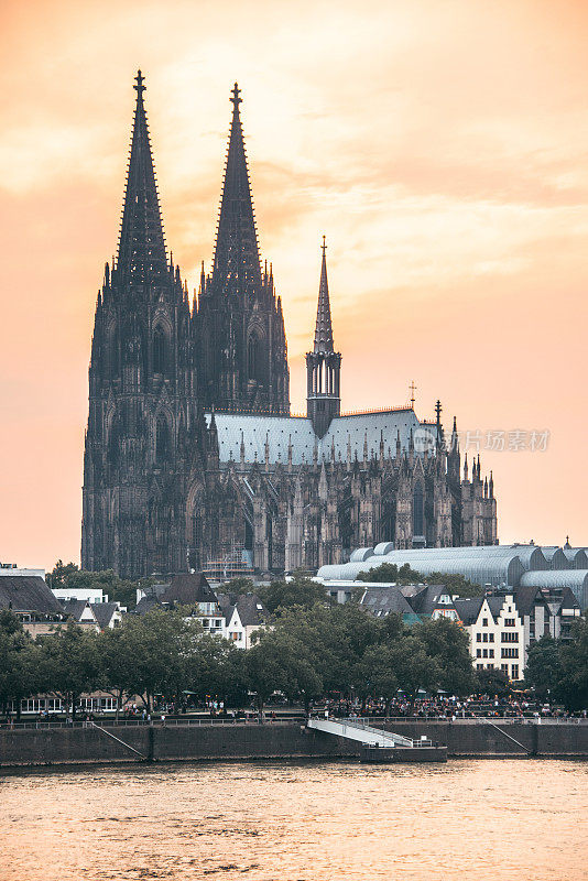 日落时分的科隆大教堂