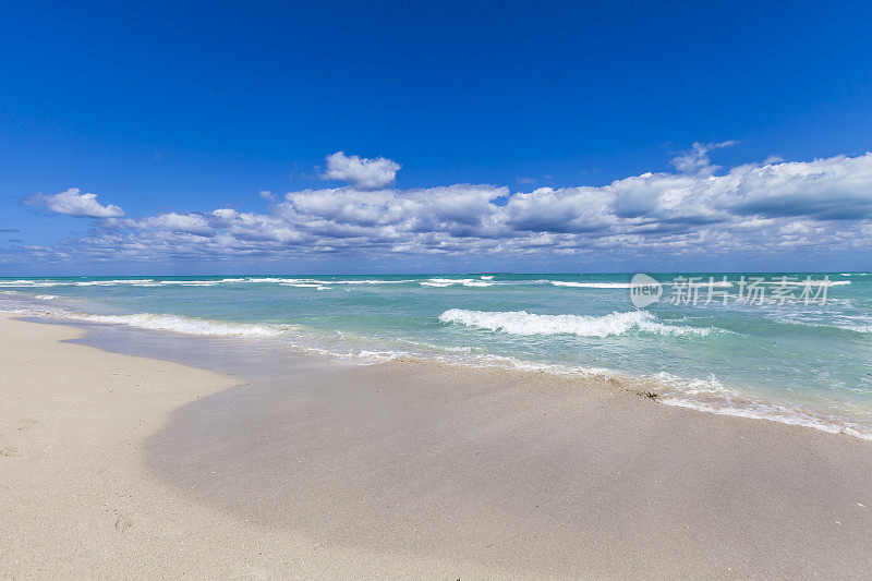 古巴的加勒比白色沙滩