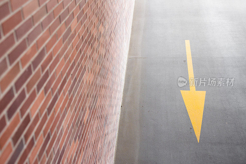 箭头上道路行驶