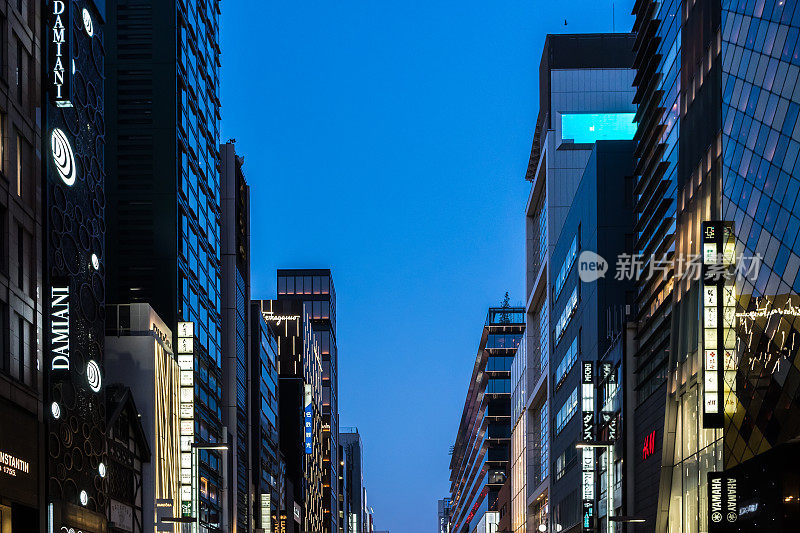 日本东京银座大街美丽的夜晚