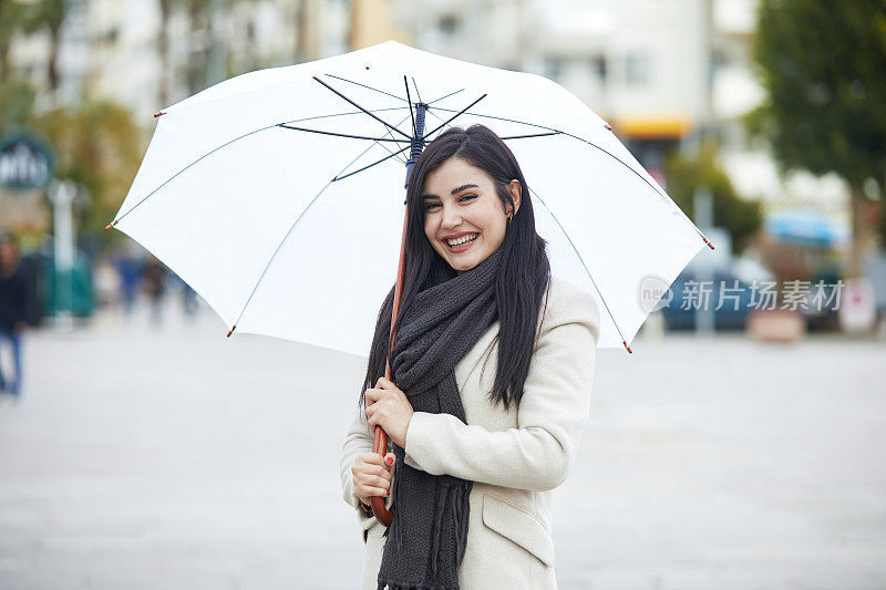 我喜欢下雨的时候!