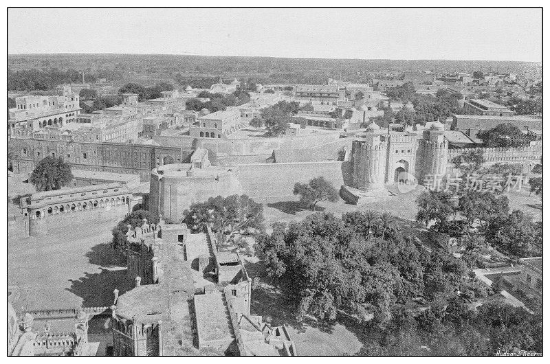英国海军和陆军的古董照片:旁遮普拉合尔堡和城市