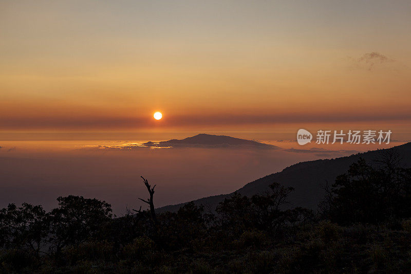 日落哈雷阿卡拉山火山，夏威夷群岛