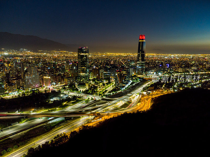 智利圣地亚哥夜间鸟瞰图