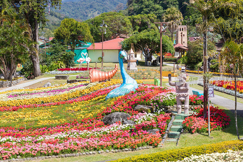 巴拿马花坛，装饰雕塑公园的花市
