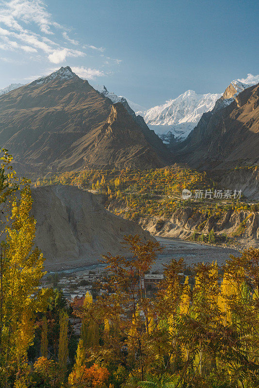 秋天的喜马拉雅山