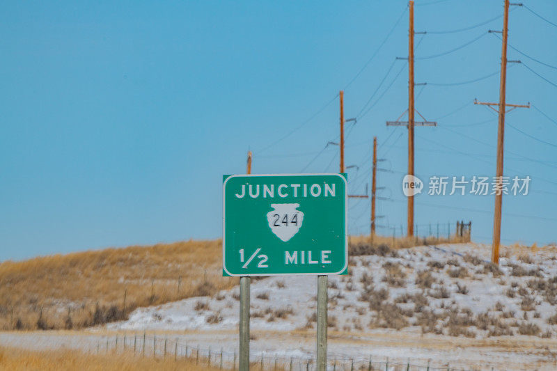 蒙大拿草原高速公路距离信息标志