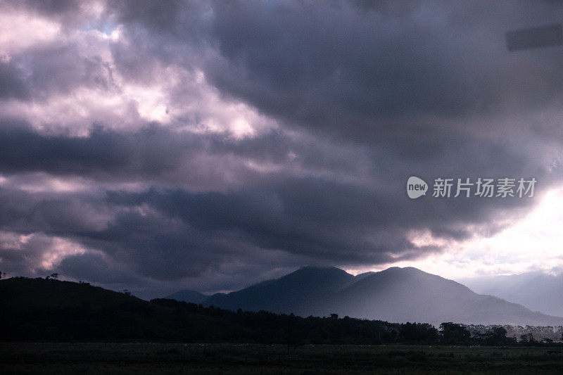 海之山