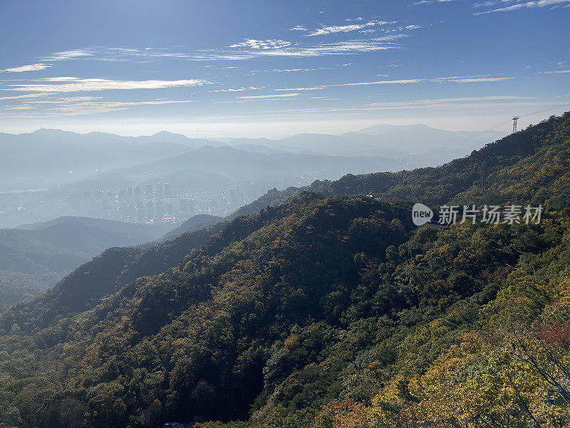 秋天的首尔徒步旅行