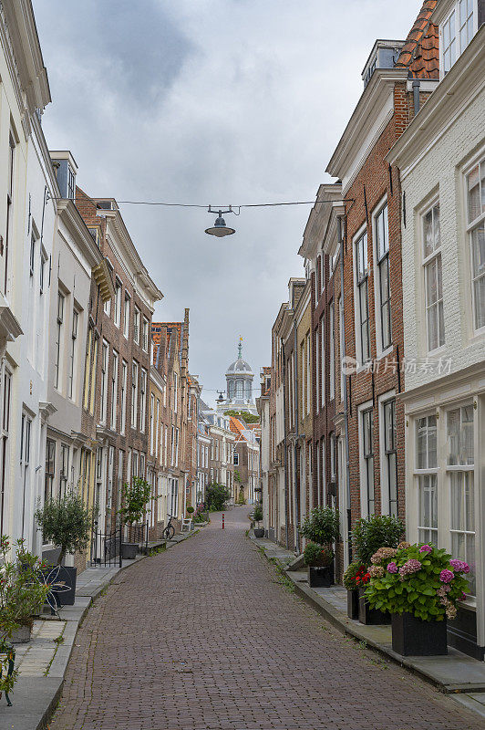 夏天在Zeeland的Middelburg街景