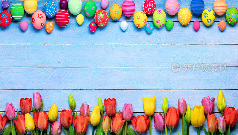 复活节背景装饰彩蛋和郁金香