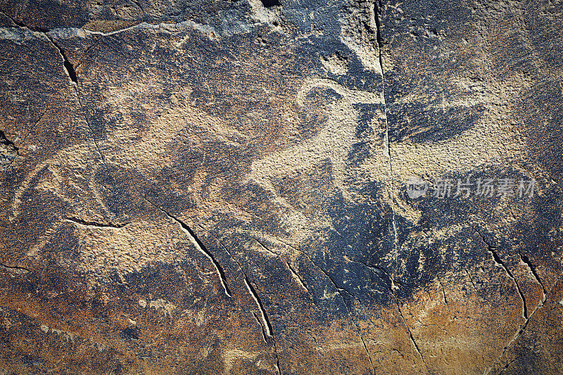 哈萨克斯坦坦加里的古岩画