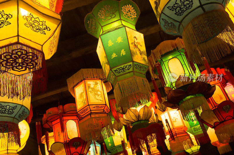 装饰皇家风格的中国传统灯笼