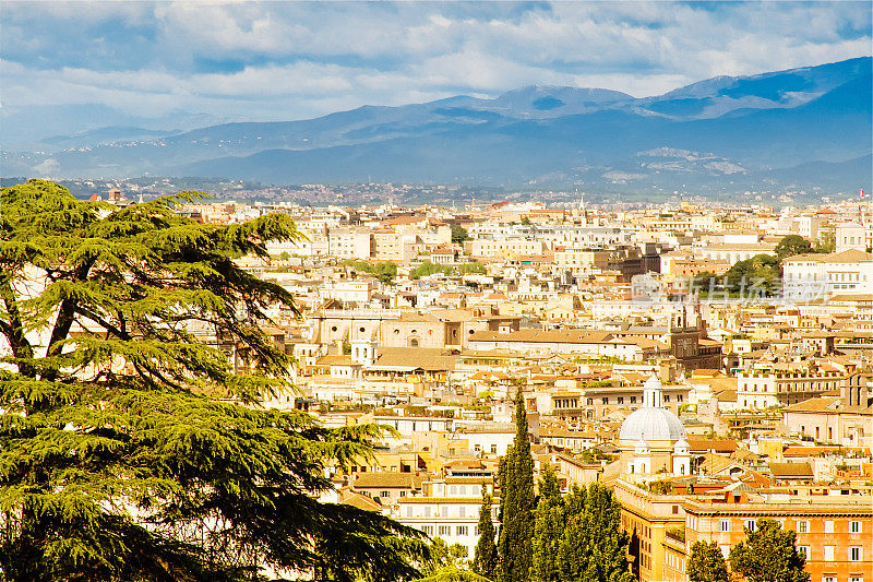 罗马，意大利:从Janiculum山看的阳光全景