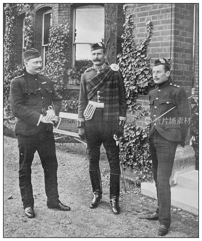 英国海军和陆军的古董照片:库德上校，利文斯顿少校，埃尔顿上尉