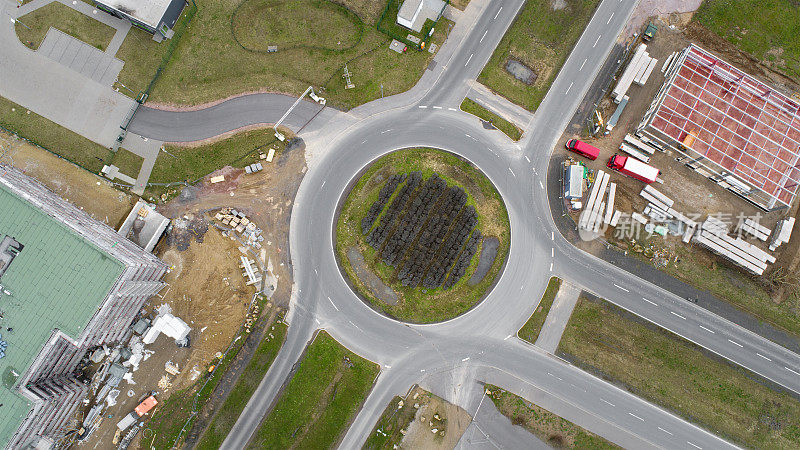 交通圈和建筑工地鸟瞰图