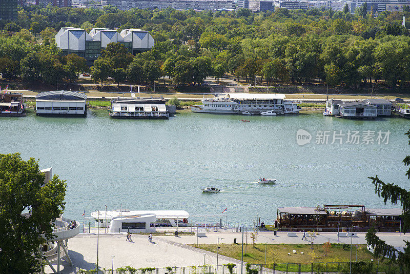 贝尔格莱德在夏天