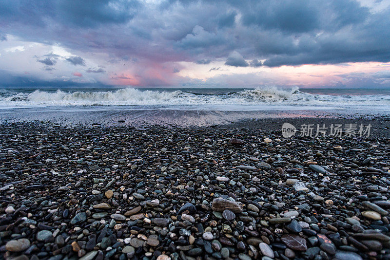 海上戏剧性的日落