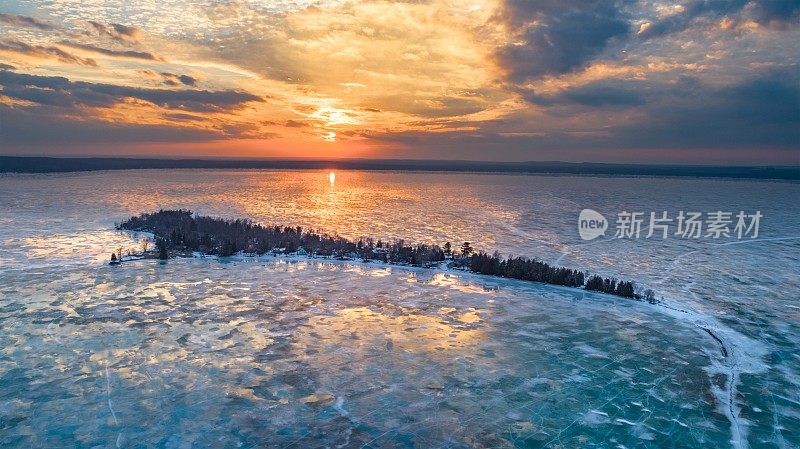 金银岛冰雪三月日落