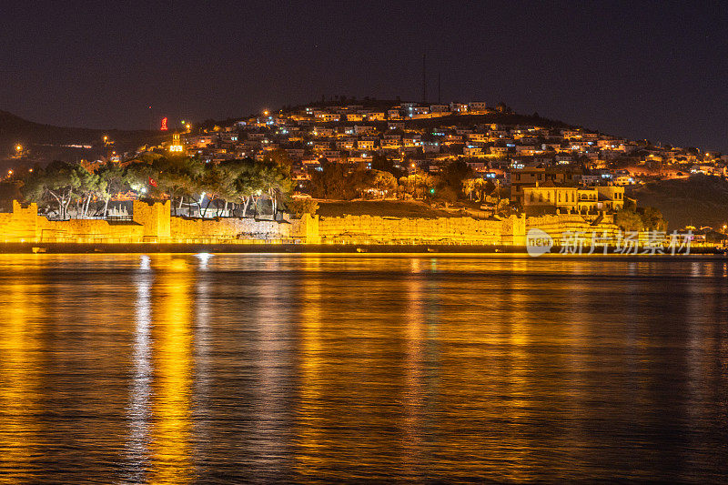 福卡城堡夜景