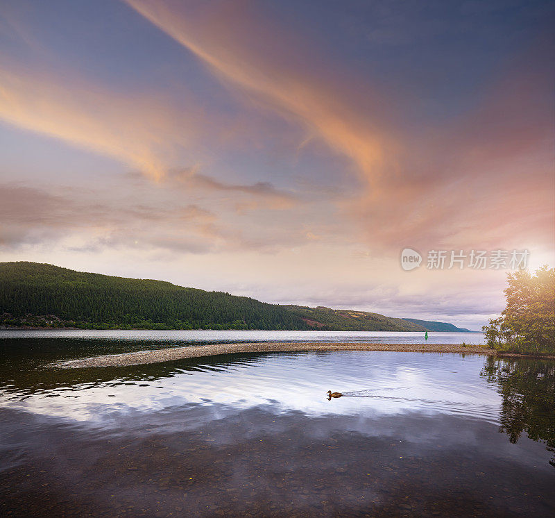 英国苏格兰高地的尼斯湖淡水湖