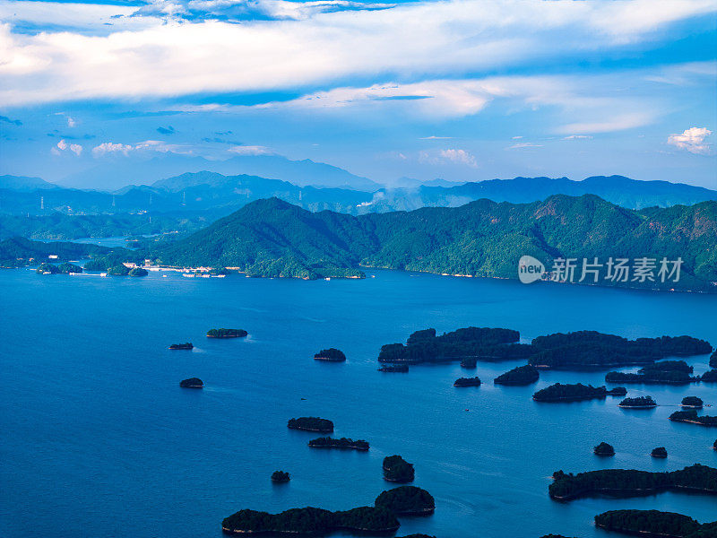 蓝天白云，千岛湖风光航拍