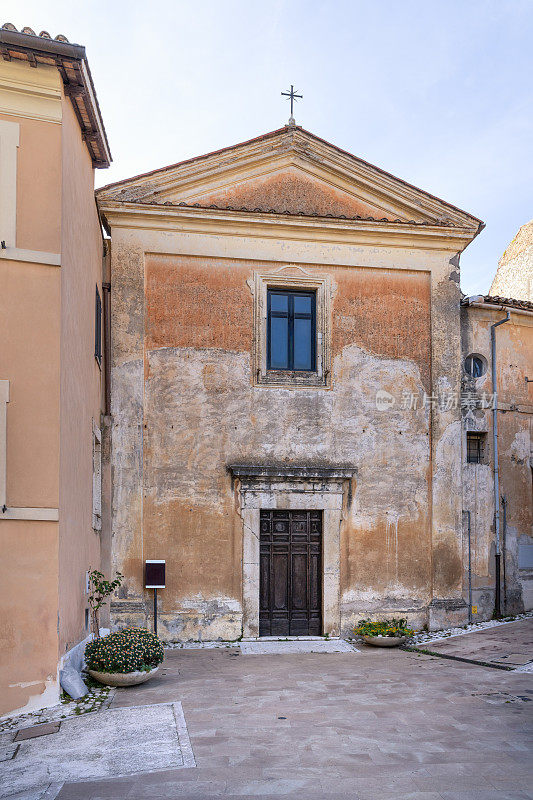 圣贾科莫教堂，意大利萨宾娜的法拉