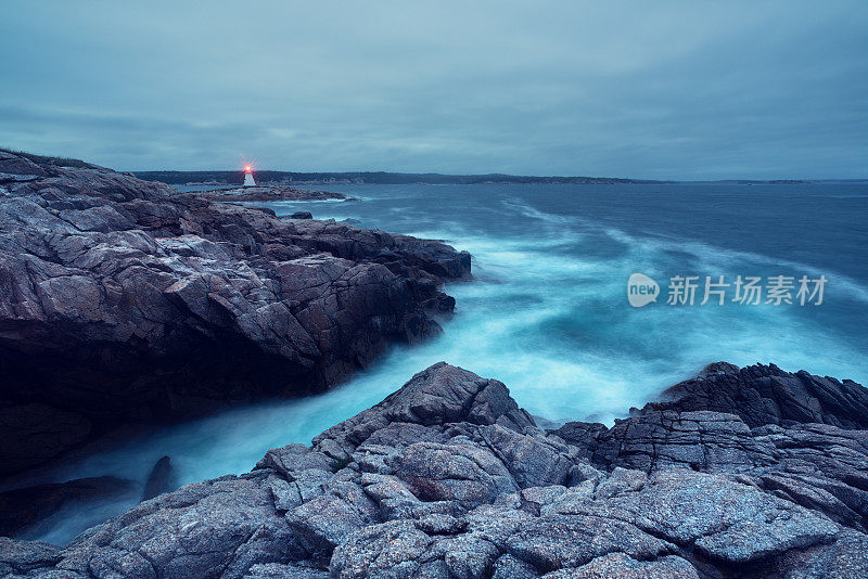 动荡的海岸线