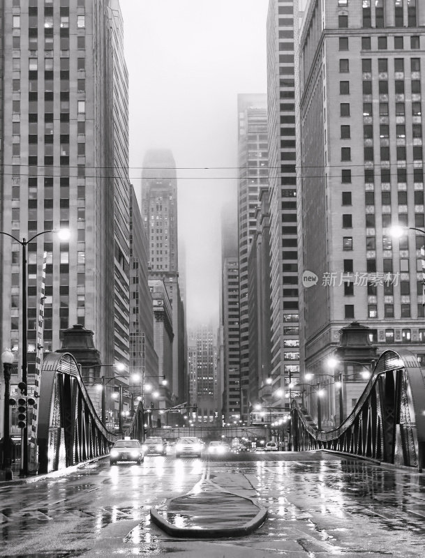 雨中的芝加哥拉萨尔大道