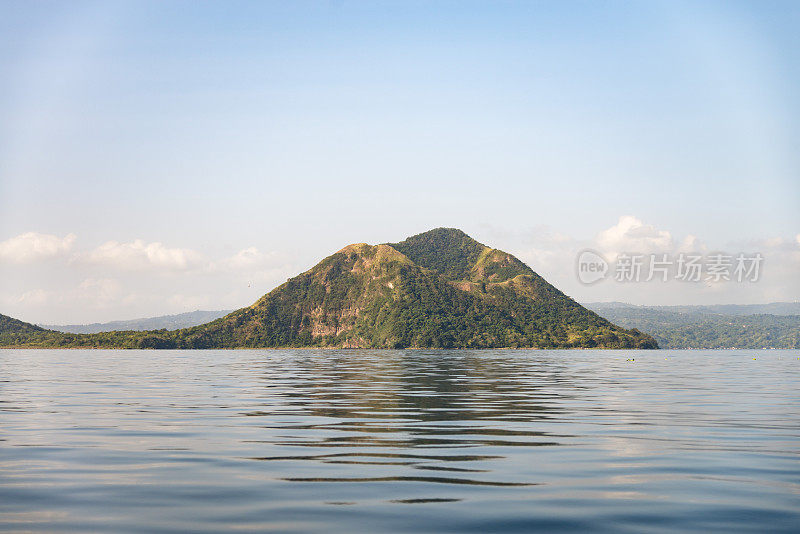 菲律宾塔阿尔火山岛