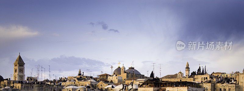 耶路撒冷教堂和尖塔