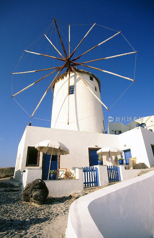 圣托里尼岛上的希腊风车