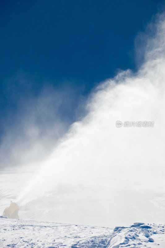 制雪机