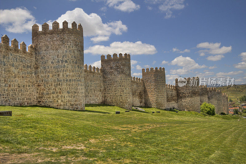 西班牙阿维拉古城的城墙