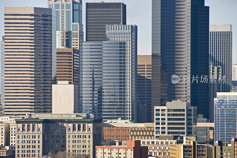 从国际区上空俯瞰西雅图市中心