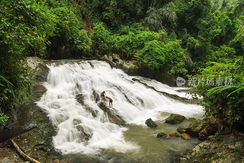 印度尼西亚巴厘岛果阿朗瀑布