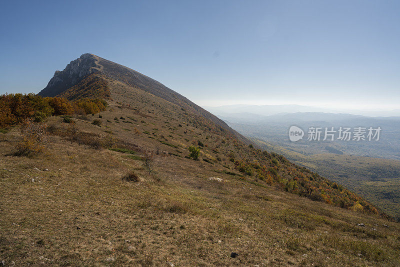 山顶的景色