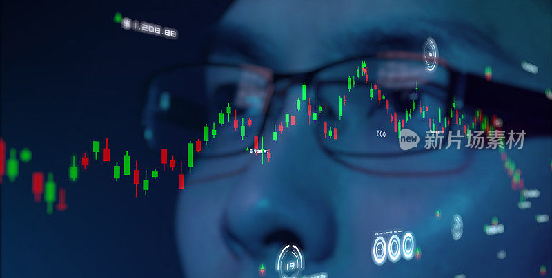 企业财务投资概念，商人眼睛的close和图表图表电脑显示器交易屏幕数据分析。