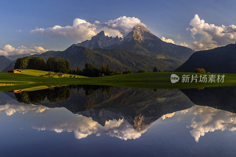 阿尔卑斯山的瓦茨曼，日落时的倒影——贝希特斯加登国家公园