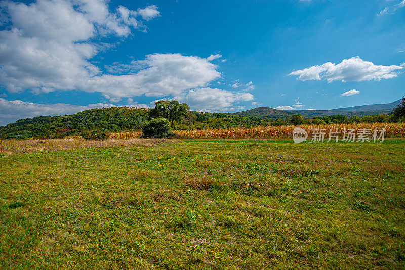 山野秋色，山野平原景观