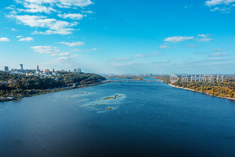 基辅和第聂伯河的鸟瞰图